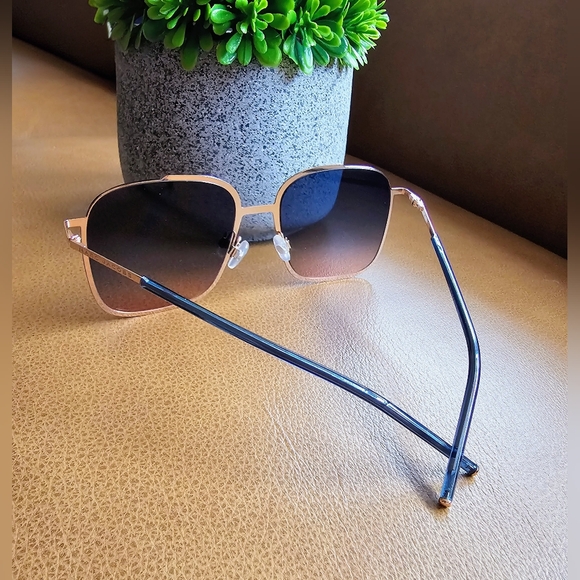 Marc Jacobs Square, Gold Metal Frame, Gradiant Lenses. Rare, Hard To Find. EUC! main image 5